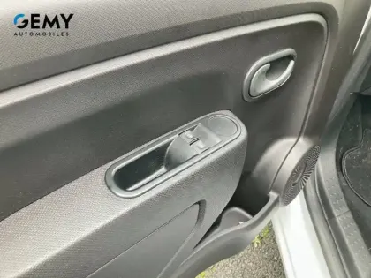 Photo 14 Renault Twingo  III Achat Intégral - 21