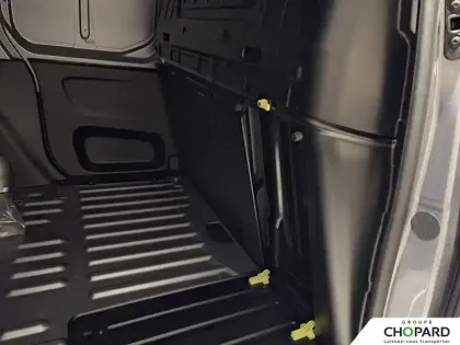 Photo 18 Peugeot Partner  FOURGON M 650 KG BLUEHDI 130 S&S EAT8