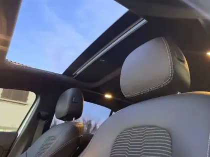 Photo 16 Mercedes Classe A  180 7G-DCT