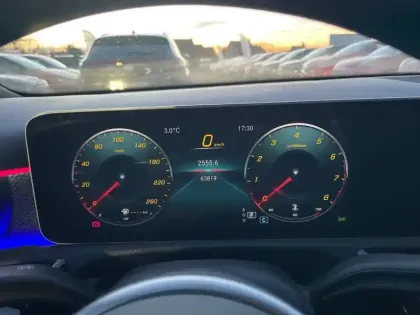 Photo 10 Mercedes Classe A  180 7G-DCT