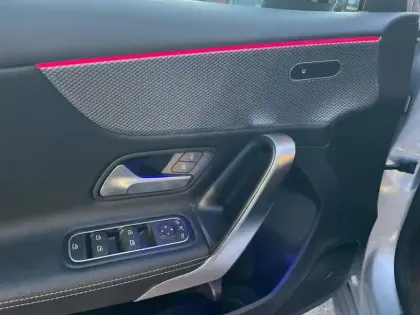 Photo 15 Mercedes Classe A  180 7G-DCT