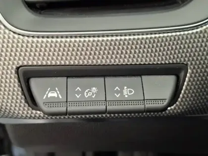 Photo 31 Renault Arkana  TCe 140 EDC FAP - 21B