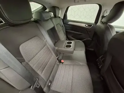 Photo 17 Renault Arkana  TCe 140 EDC FAP - 21B