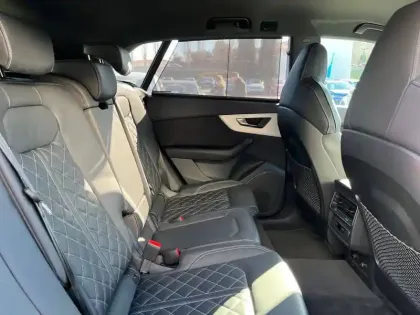 Photo 22 Audi Q8  60 TFSI e 462 Tiptronic 8 Quattro