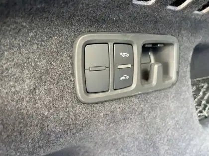 Photo 20 Audi Q8  60 TFSI e 462 Tiptronic 8 Quattro