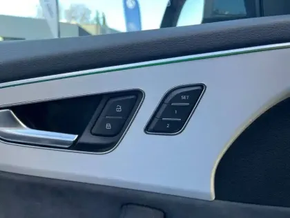 Photo 24 Audi Q8  60 TFSI e 462 Tiptronic 8 Quattro