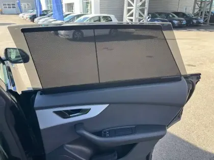 Photo 23 Audi Q8  60 TFSI e 462 Tiptronic 8 Quattro