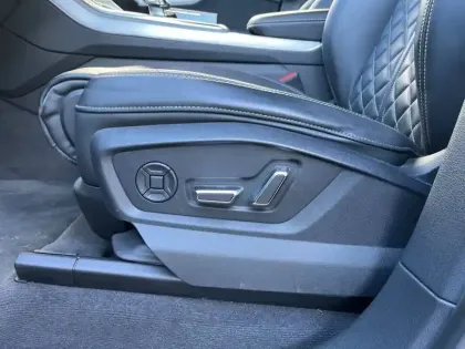 Photo 26 Audi Q8  60 TFSI e 462 Tiptronic 8 Quattro