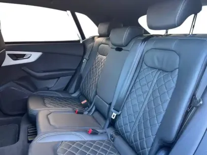 Photo 13 Audi Q8  60 TFSI e 462 Tiptronic 8 Quattro