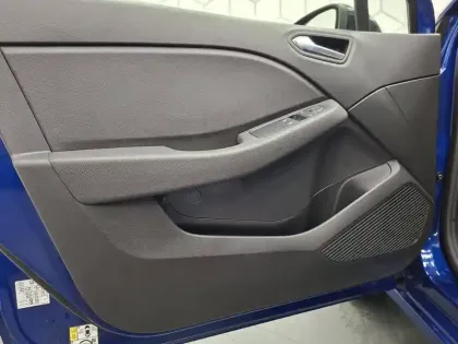 Photo 20 Renault Clio  Blue dCi 100 ch GSR2