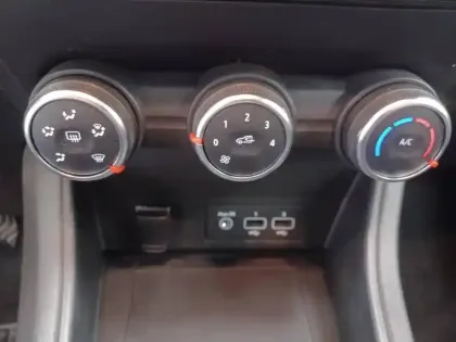 Photo 28 Renault Captur  TCe 90