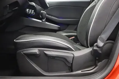 Photo 25 Renault Clio  TCe 130 EDC FAP