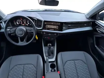 Photo 10 Audi A1  Sportback 30 TFSI 110 ch S tronic 7