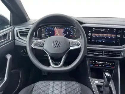 Photo 11 Volkswagen Taigo  1.0 TSI 116 DSG7