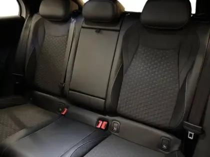 Photo 13 Volkswagen T-roc  1.5 eTSI EVO2 Hybrid 150 ch DSG7