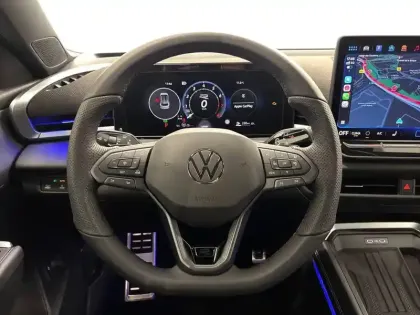 Photo 15 Volkswagen T-roc  1.5 eTSI EVO2 Hybrid 150 ch DSG7