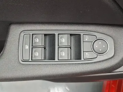 Photo 30 Renault Clio  SOCIETE BLUE DCI 100