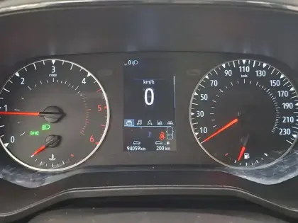 Photo 34 Renault Clio  SOCIETE BLUE DCI 100