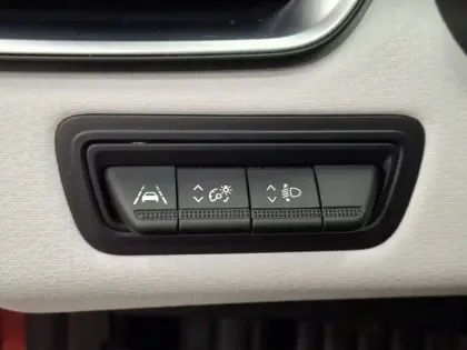 Photo 31 Renault Clio  SOCIETE BLUE DCI 100