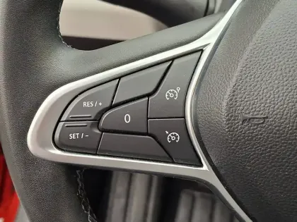 Photo 32 Renault Clio  SOCIETE BLUE DCI 100