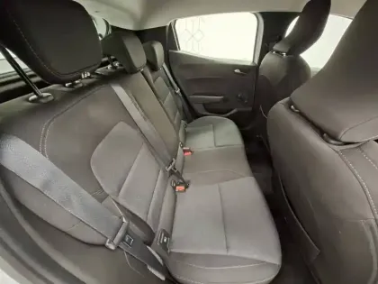 Photo 19 Renault Clio  E-Tech full hybrid 145