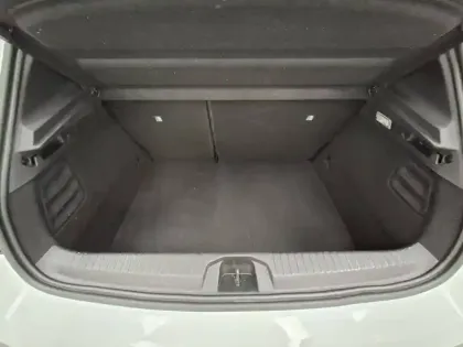 Photo 17 Renault Clio  E-Tech full hybrid 145