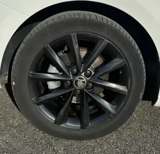 Photo 8 Skoda Fabia  1.0 TSI 95 ch BVM5