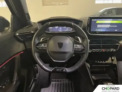 Photo 16 Peugeot 2008  PureTech 130 S&S EAT8