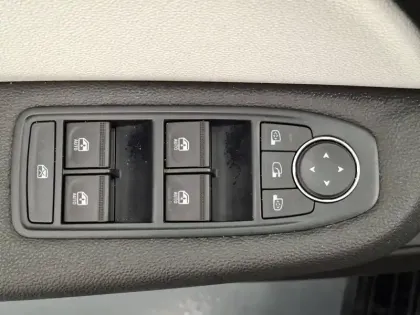 Photo 31 Renault Clio  Blue dCi 115