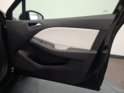 Photo 22 Renault Clio  Blue dCi 115