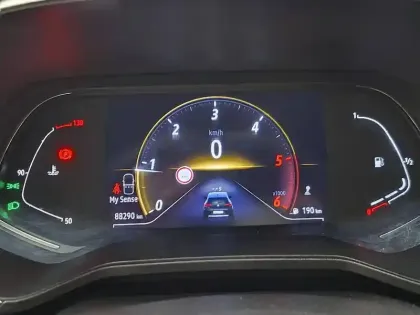 Photo 37 Renault Clio  Blue dCi 115