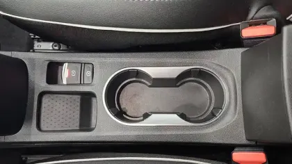 Photo 28 Renault Captur  TCe 90 - 21