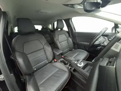 Photo 27 Renault Captur  mild hybrid 160 EDC