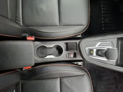 Photo 24 Renault Captur  mild hybrid 160 EDC