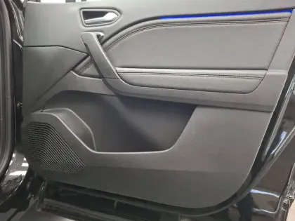 Photo 17 Renault Captur  mild hybrid 160 EDC