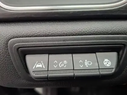 Photo 32 Renault Captur  mild hybrid 160 EDC