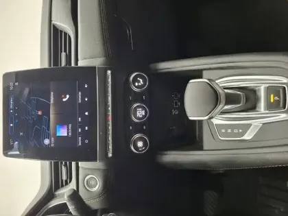 Photo 37 Renault Captur  mild hybrid 160 EDC