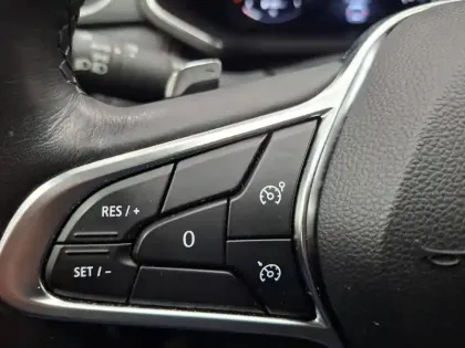 Photo 35 Renault Captur  mild hybrid 160 EDC