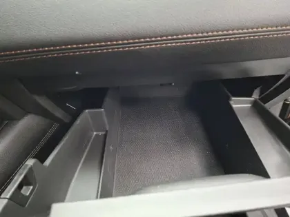 Photo 23 Renault Captur  mild hybrid 160 EDC