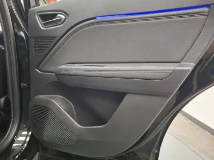 Photo 16 Renault Captur  mild hybrid 160 EDC