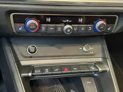 Photo 16 Audi Q3  Sportback 45 TFSIe 245 ch S tronic 6