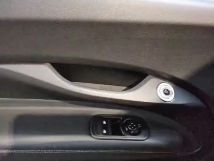 Photo 14 Abarth 500  e 155ch 42kWh Pack 4cv