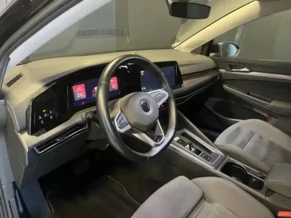 Photo 13 Volkswagen Golf  2.0 TDI SCR 150ch Style 1st DSG7