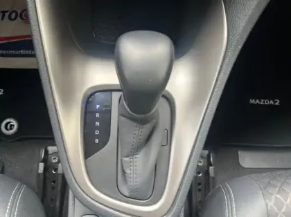 Photo 7 Mazda 2 Hybrid 1.5 116ch Agile