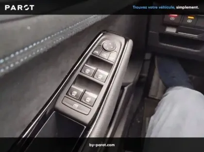 Photo 14 Renault Austral 1.2 E-Tech full hybrid 200ch Techno esprit Alpine - 24