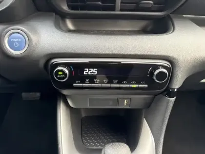 Photo 14 Toyota Yaris Gén. IV Ph1 Dynamic 5