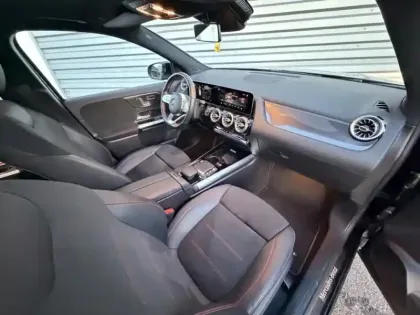 Photo 10 Mercedes GLA 200 AMG Line