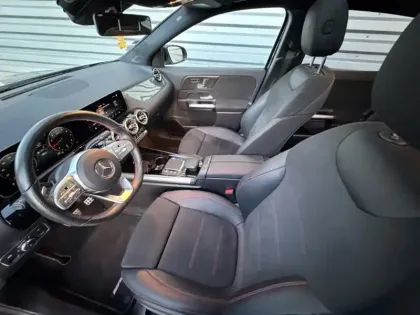 Photo 8 Mercedes GLA 200 AMG Line