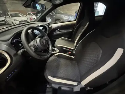 Photo 8 Toyota Aygo 1.0 VVT-i 72 Design / Pack Zen