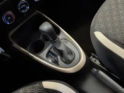 Photo 13 Toyota Aygo 1.0 VVT-i 72 Design / Pack Zen